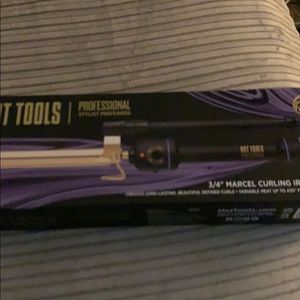 Quarter inch curling iron